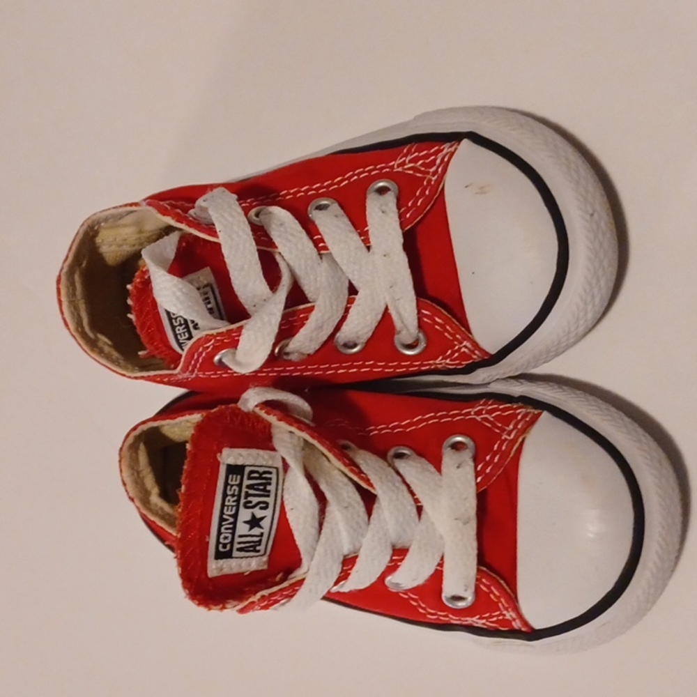 Chuck Taylor kids